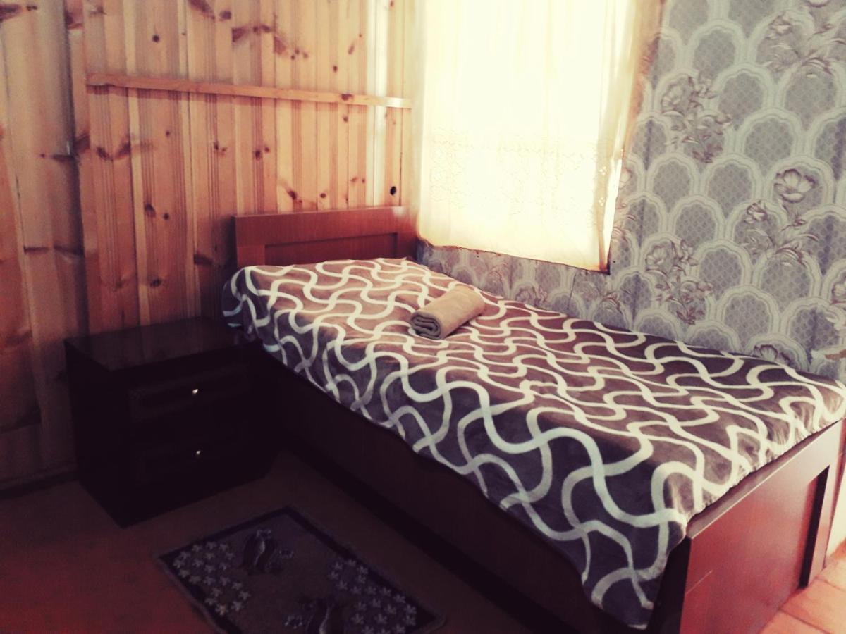 Hotel Family Bachi Adishi Екстер'єр фото